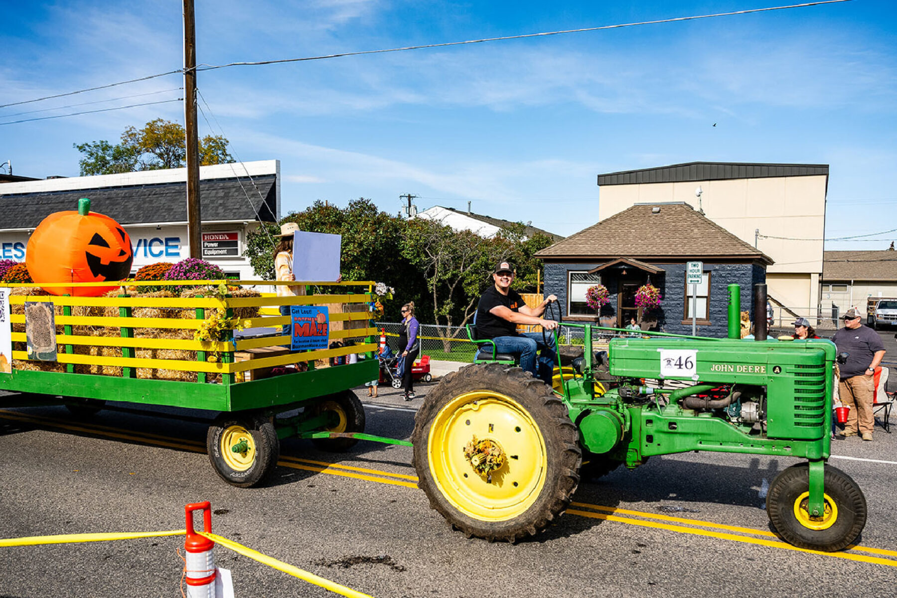 https://visit-belgrade.s3.amazonaws.com/Blog-Images/fall-events/Visit-Belgrade-blog-Fall-Harvest-Farm-Celebrations-in-Belgrade-Montana_The-Belgrade-Fall-Festival.jpg